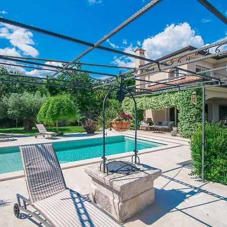 Apartmán In Arta Lovran