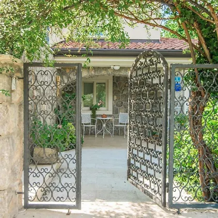 In Arta Apartmán *